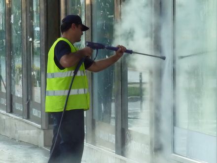 Professioneel schoonmaker kantoren