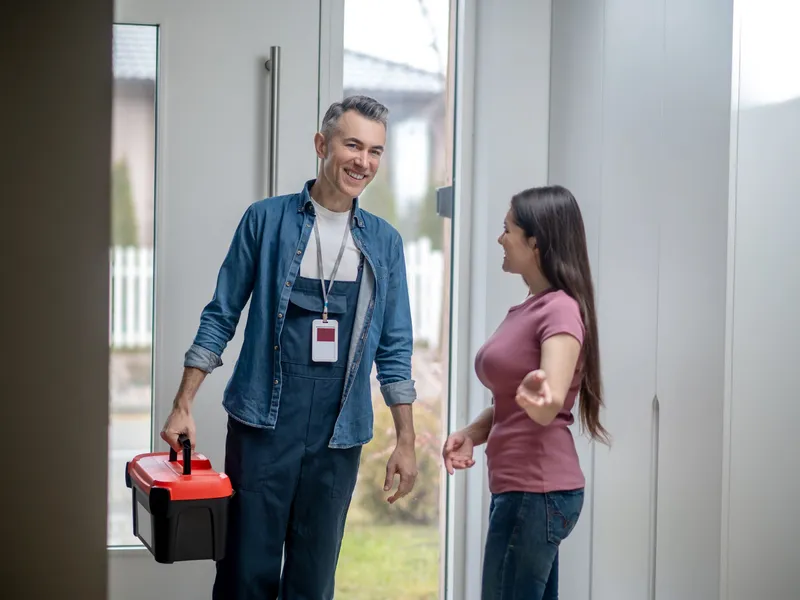Service Employee – Field Service