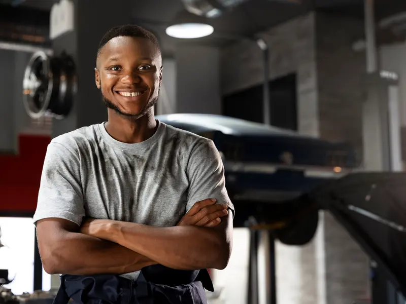 Car mechanic navigation & audio specialist