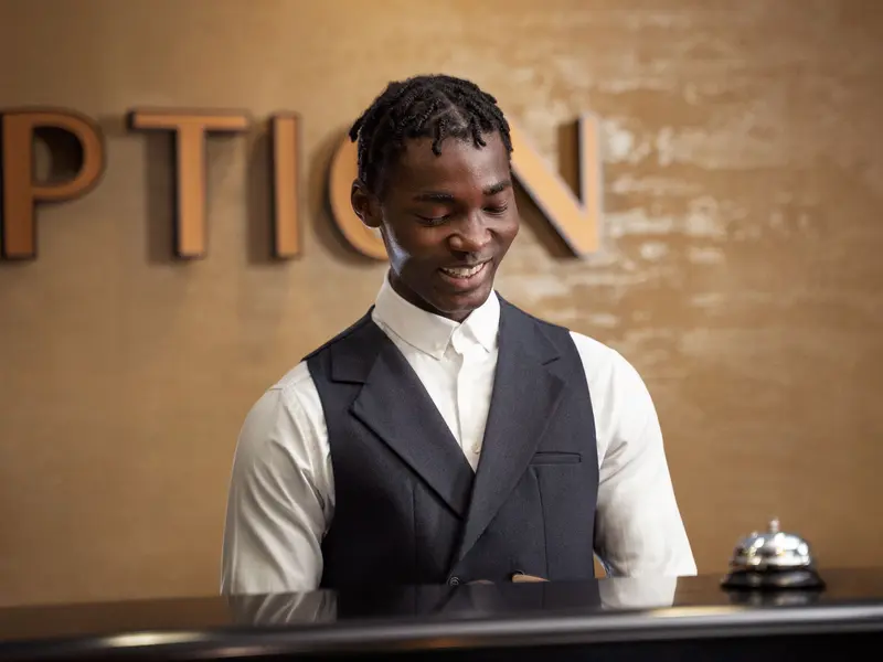Concierge 5-star hotel